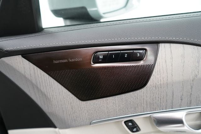 2025 Volvo XC90 B6 Ultra - 23076272 - 62