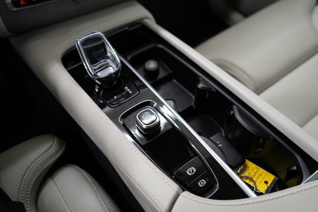 2025 Volvo XC90 B6 Ultra 7-Seater - 23076272 - 30