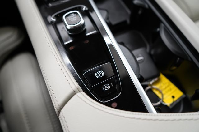 2025 Volvo XC90 B6 Ultra 7-Seater - 23076272 - 33