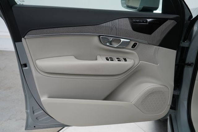 2025 Volvo XC90 B6 Ultra 7-Seater - 23076272 - 8