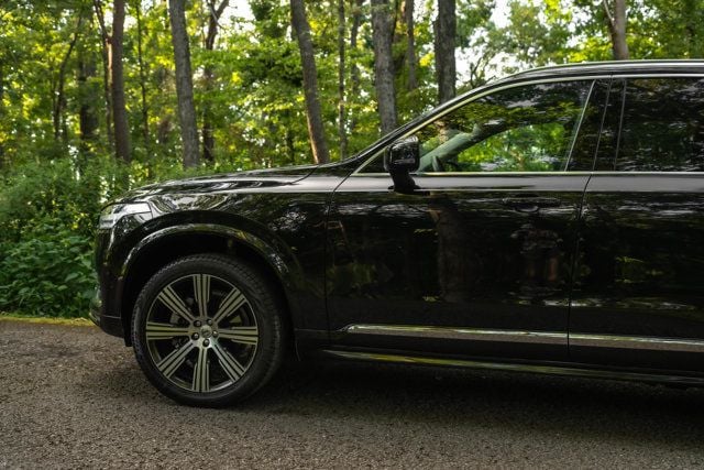 2025 Volvo XC90 MSRP$73985/B6-Ultra/2ndRowCaptainsLoungePkg/HeadsUpDisplay - 23070839 - 9