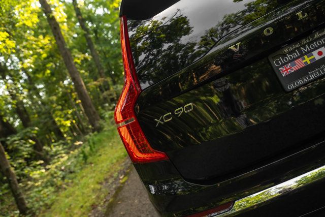 2025 Volvo XC90 MSRP$73985/B6-Ultra/2ndRowCaptainsLoungePkg/HeadsUpDisplay - 23070839 - 13