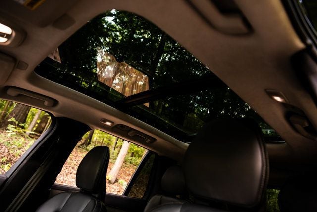 2025 Volvo XC90 MSRP$73985/B6-Ultra/2ndRowCaptainsLoungePkg/HeadsUpDisplay - 23070839 - 16