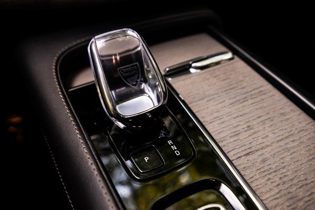 2025 Volvo XC90 MSRP$73985/B6-Ultra/2ndRowCaptainsLoungePkg/HeadsUpDisplay - 23070839 - 23
