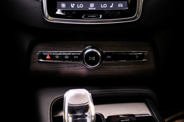 2025 Volvo XC90 MSRP$73985/B6-Ultra/2ndRowCaptainsLoungePkg/HeadsUpDisplay - 23070839 - 29