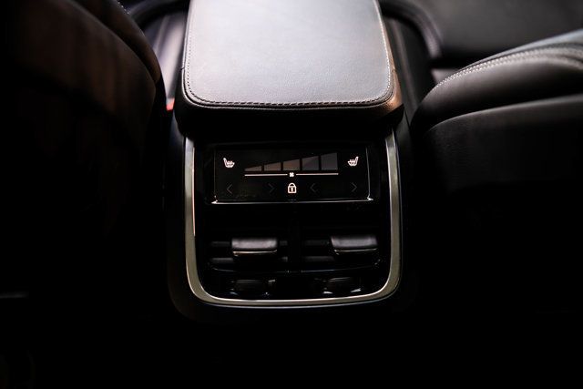 2025 Volvo XC90 MSRP$73985/B6-Ultra/2ndRowCaptainsLoungePkg/HeadsUpDisplay - 23070839 - 31