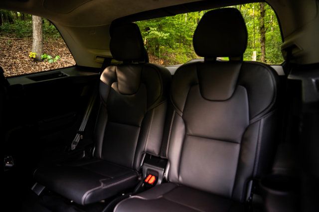 2025 Volvo XC90 MSRP$73985/B6-Ultra/2ndRowCaptainsLoungePkg/HeadsUpDisplay - 23070839 - 36