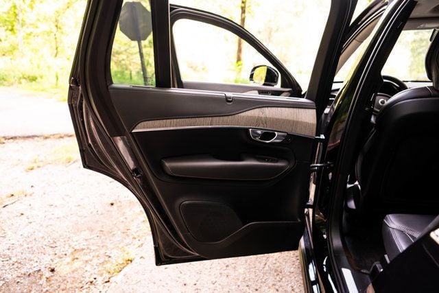 2025 Volvo XC90 MSRP$73985/B6-Ultra/2ndRowCaptainsLoungePkg/HeadsUpDisplay - 23070839 - 39