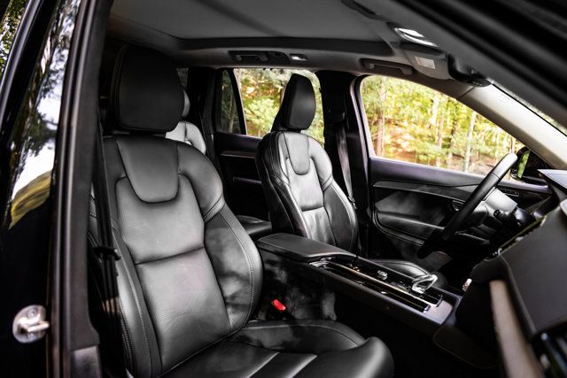 2025 Volvo XC90 MSRP$73985/B6-Ultra/2ndRowCaptainsLoungePkg/HeadsUpDisplay - 23070839 - 41