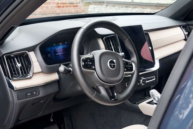 2025 Volvo XC90 Plug-In Hybrid MSRP$78765/T8-AWD-Plus-7-Seater/HarmanKardonPremiumAudio - 23024254 - 20
