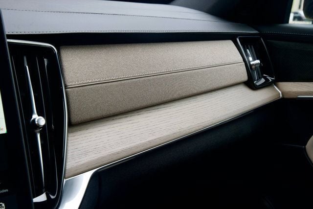 2025 Volvo XC90 Plug-In Hybrid MSRP$78765/T8-AWD-Plus-7-Seater/HarmanKardonPremiumAudio - 23024254 - 45
