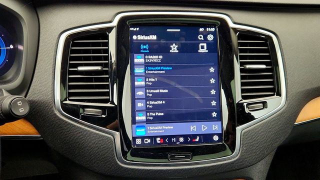 2025 Volvo XC90 Plug-In Hybrid T8 AWD Plus 7-Seater - 22969010 - 18