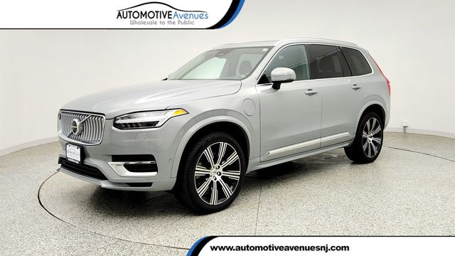 2025 Volvo XC90 Plug-In Hybrid T8 AWD Plus 7-Seater - 23040026 - 0