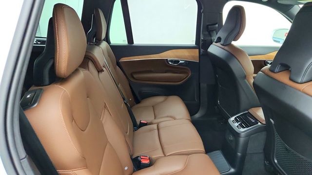 2025 Volvo XC90 Plug-In Hybrid T8 AWD Plus 7-Seater w/ 21'' Wheels & harman/kardon Audio - 23085058 - 22