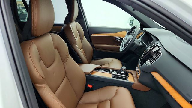 2025 Volvo XC90 Plug-In Hybrid T8 AWD Plus 7-Seater w/ 21'' Wheels & harman/kardon Audio - 23085058 - 23