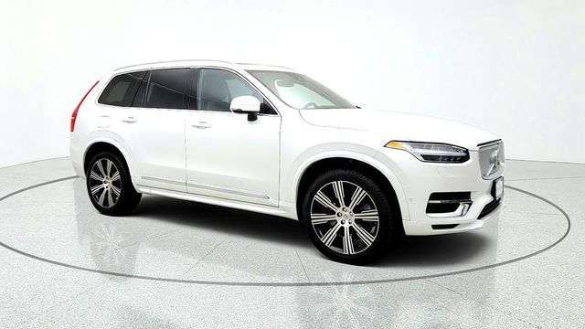 2025 Volvo XC90 Plug-In Hybrid T8 AWD Plus 7-Seater w/ 21'' Wheels & harman/kardon Audio - 23085058 - 2