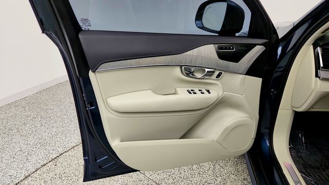 2025 Volvo XC90 Plug-In Hybrid T8 AWD Ultra 6-Seater - 23082884 - 10