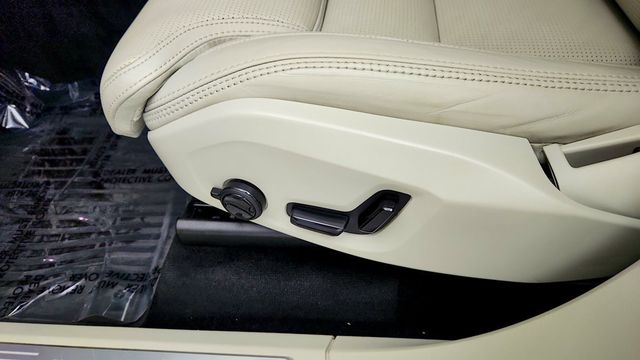 2025 Volvo XC90 Plug-In Hybrid T8 AWD Ultra 6-Seater - 23082884 - 11