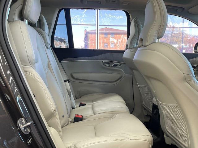 2025 Volvo XC90 Plug-In Hybrid T8 AWD Ultra 7-Seater - 23092993 - 19