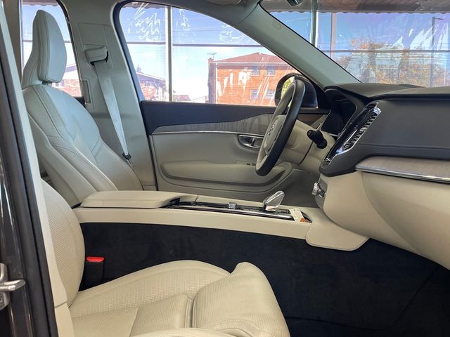 2025 Volvo XC90 Plug-In Hybrid T8 AWD Ultra 7-Seater - 23092993 - 22