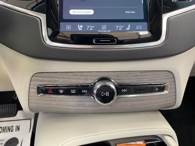 2025 Volvo XC90 Plug-In Hybrid T8 AWD Ultra 7-Seater - 23092993 - 32