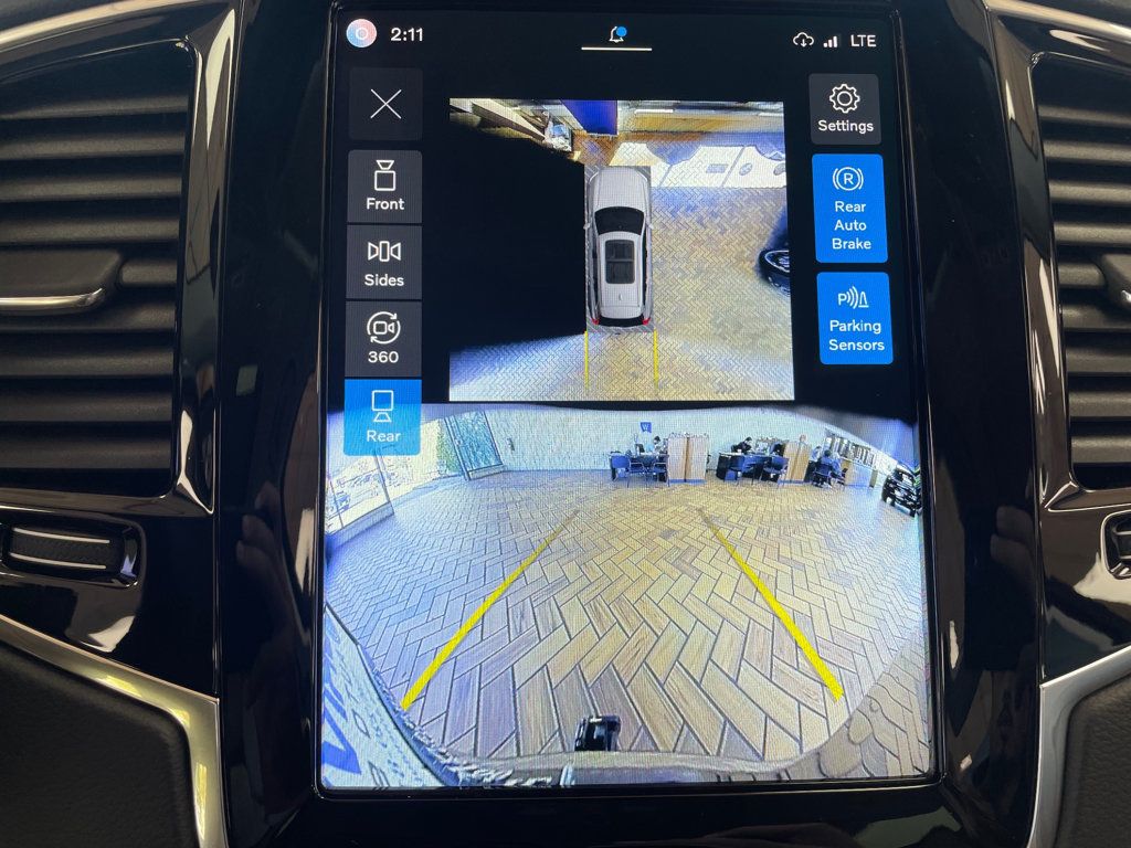 2025 Volvo XC90 Plug-In Hybrid T8 AWD Ultra 7-Seater - 23092993 - 36