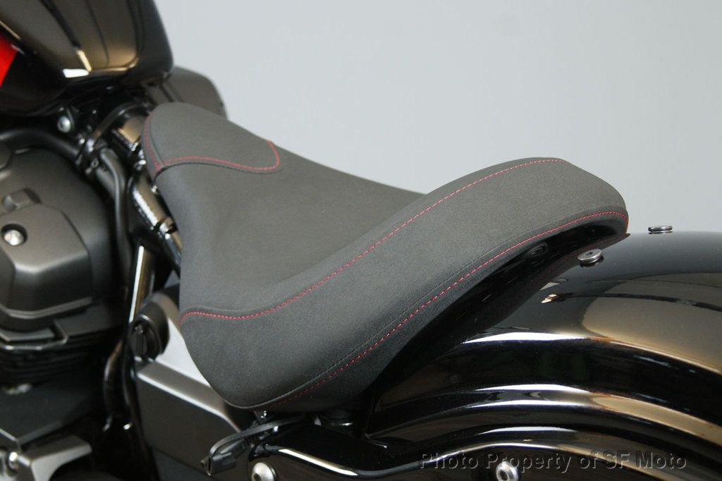 2025 Yamaha Bolt R-Spec Black One Owner, 2441 Mi - 22943895 - 43