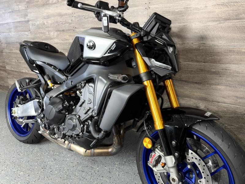 2025 Yamaha MT-09 SP LIKE NEW! - 22905453 - 1