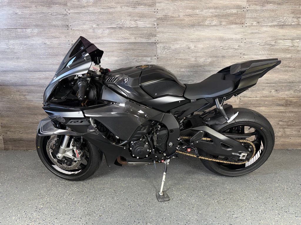 2025 Yamaha YZF-R1 Custom! - 23051203 - 13