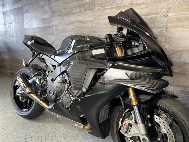 2025 Yamaha YZF-R1 Custom! - 23051203 - 1