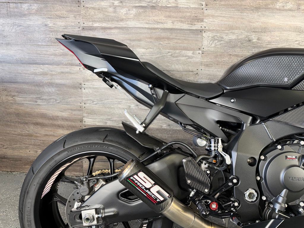 2025 Yamaha YZF-R1 Custom! - 23051203 - 8