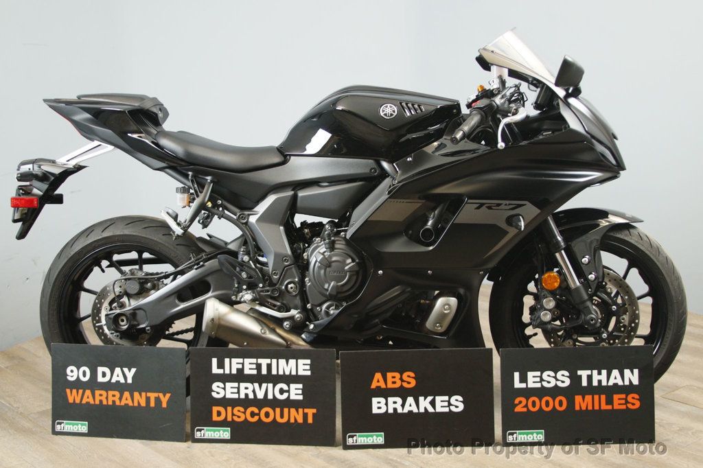 2025 Yamaha YZF-R7 1 Owner, 1810 Miles - 22982489 - 4