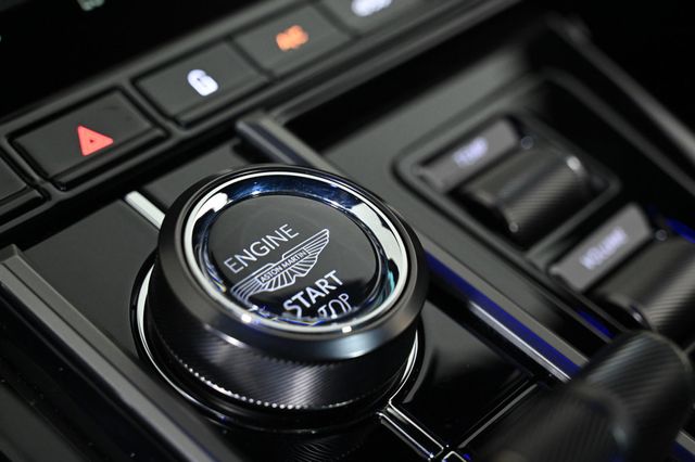 2026 Aston Martin Vantage Base - 22917538 - 17