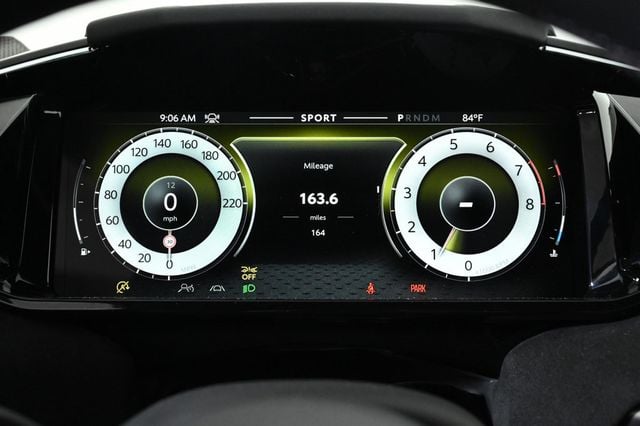 2026 Aston Martin Vantage Coupe - 22917538 - 18