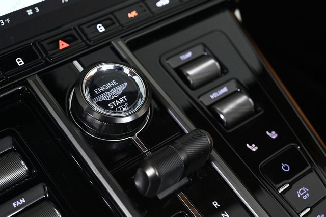 2026 Aston Martin Vantage Roadster - 22991010 - 23