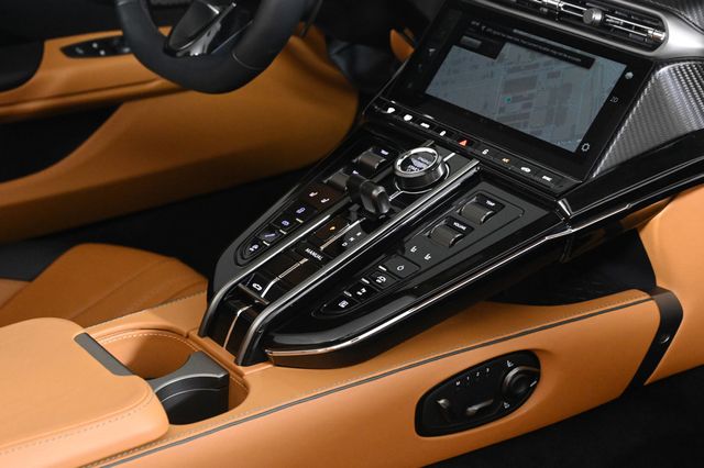 2026 Aston Martin Vantage Roadster - 22991010 - 24