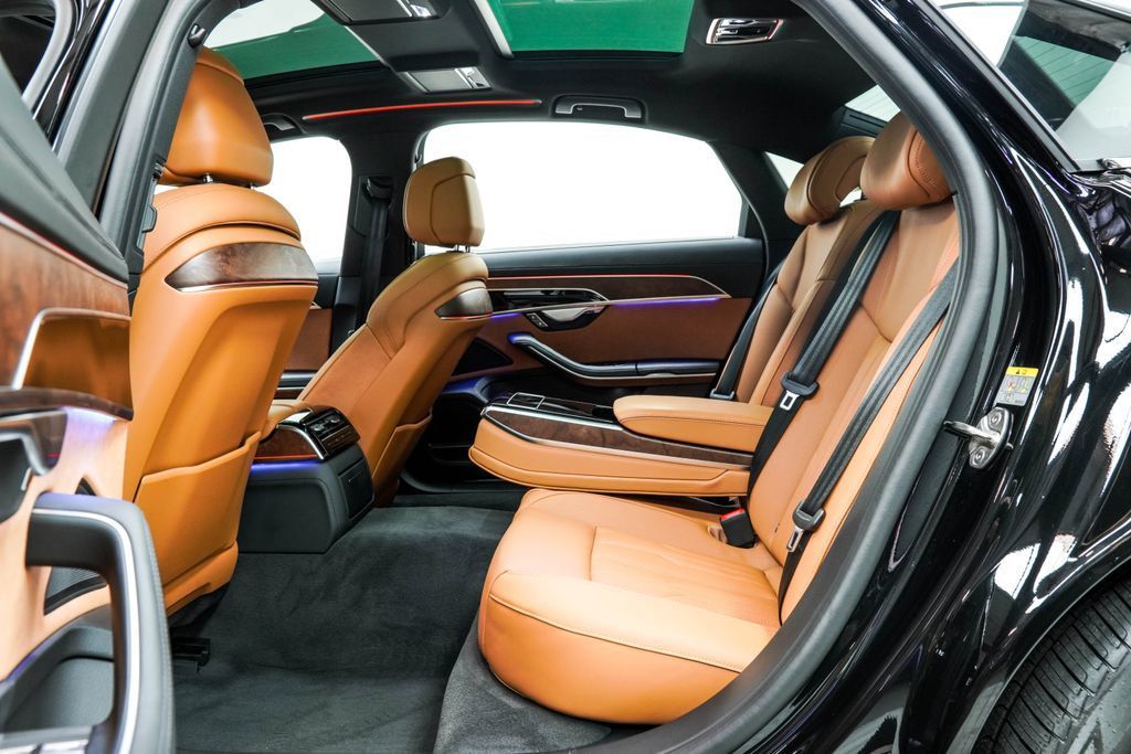 Audi A8 L photo 18