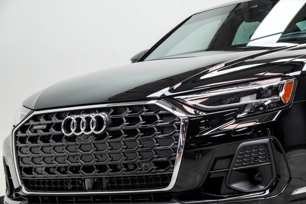 Audi A8 L photo 2