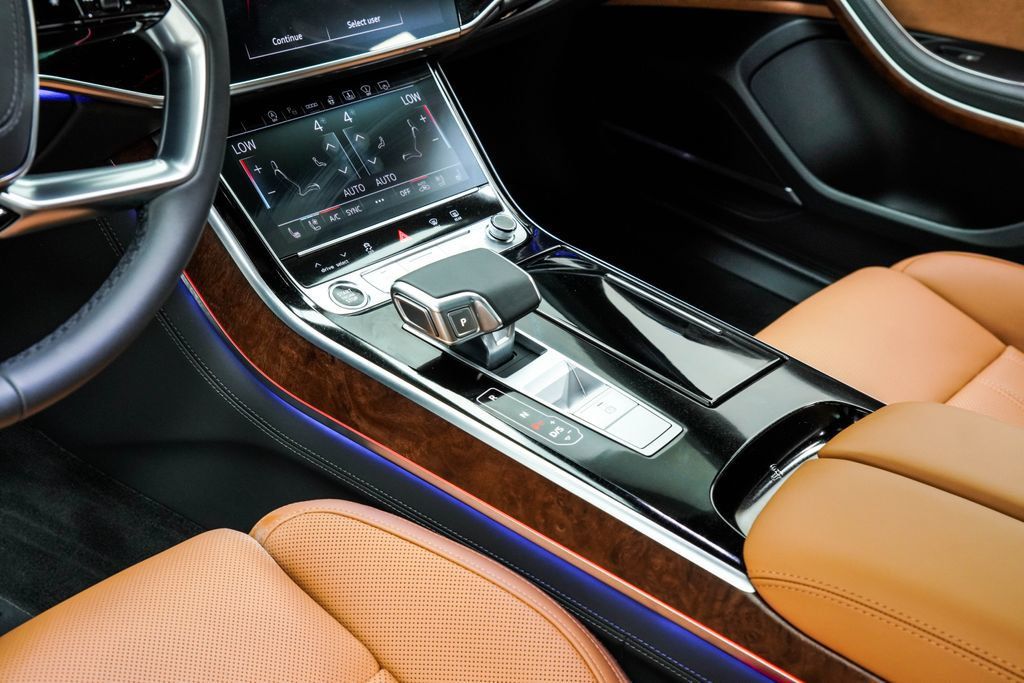 Audi A8 L photo 21