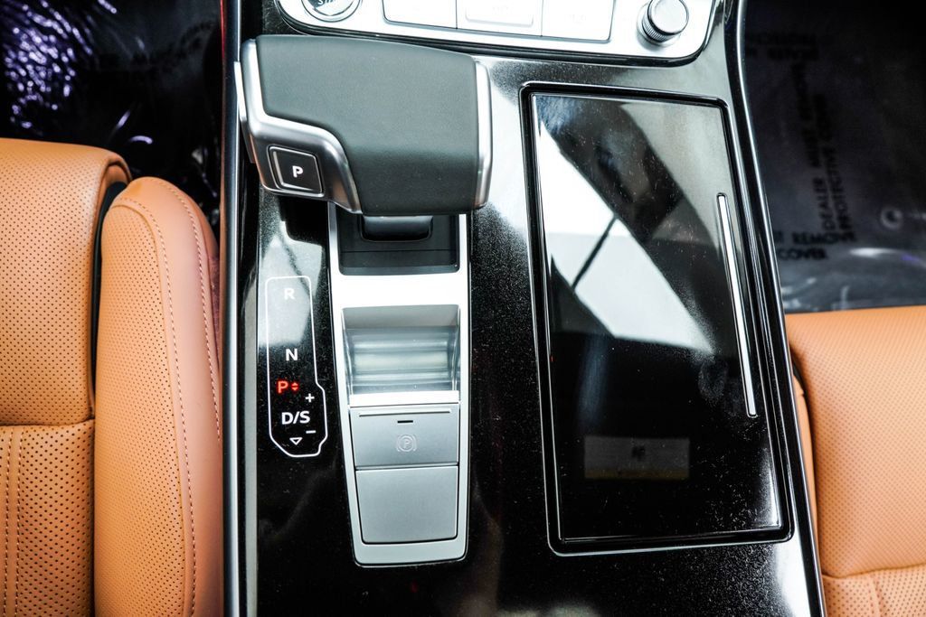 Audi A8 L photo 26