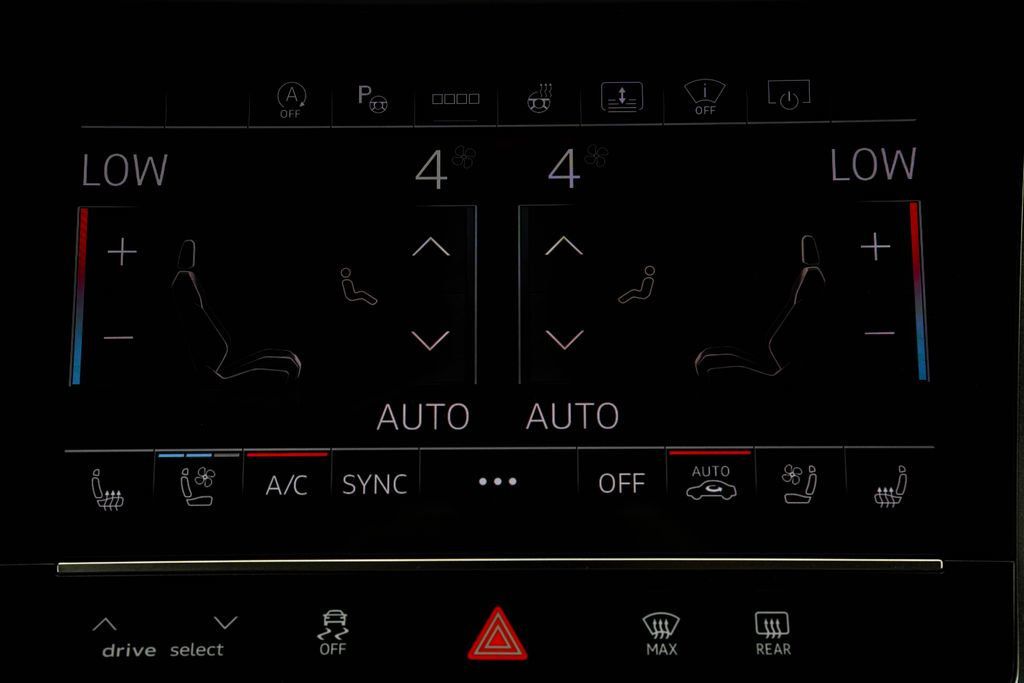 Audi A8 L photo 29