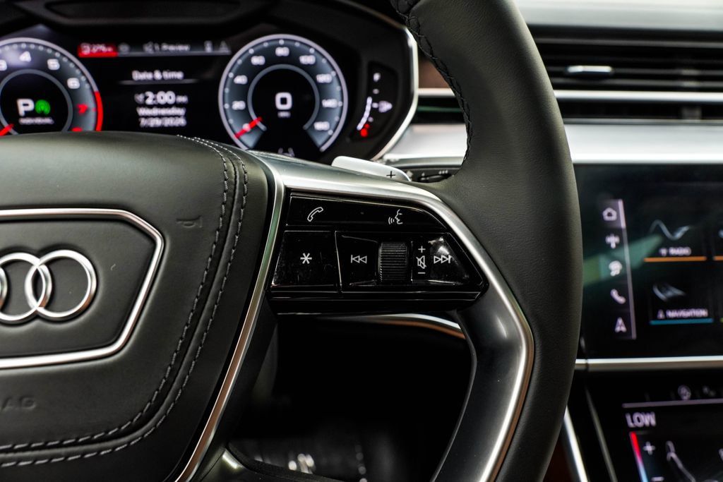 Audi A8 L photo 37