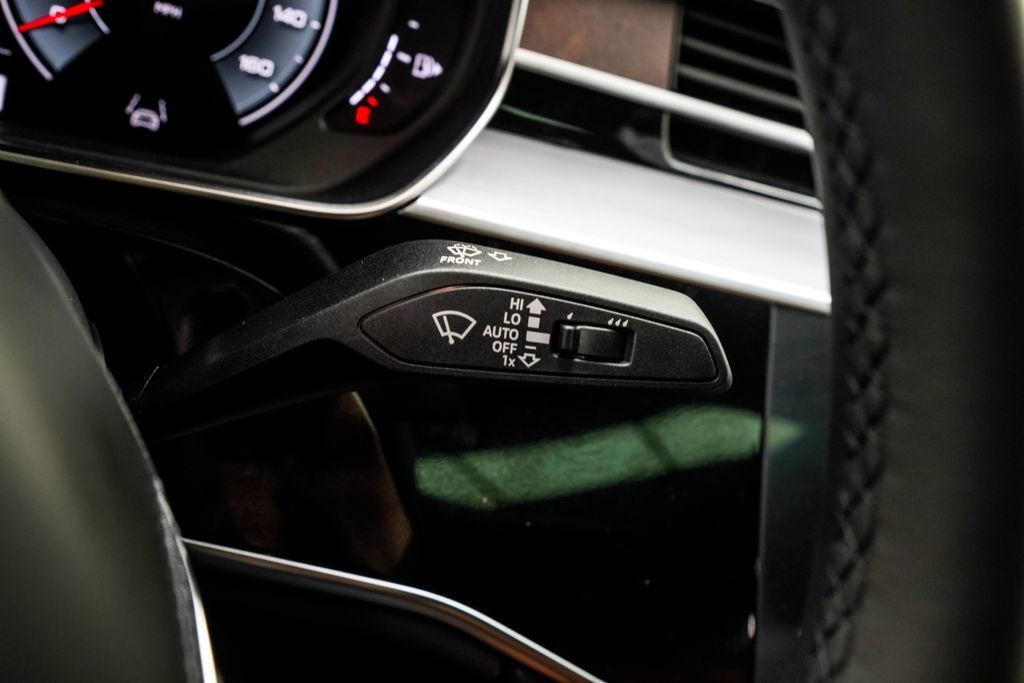 Audi A8 L photo 38