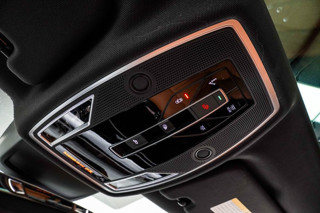 Audi A8 L photo 39