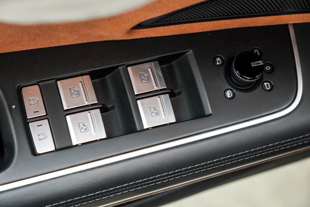 Audi A8 L photo 42