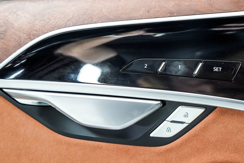 Audi A8 L photo 44