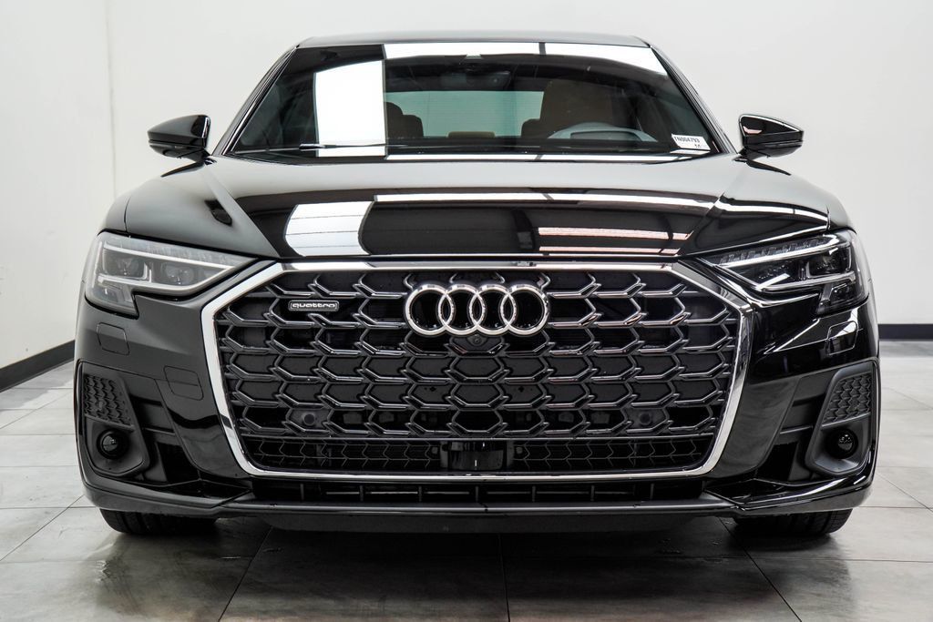 Audi A8 L photo 5