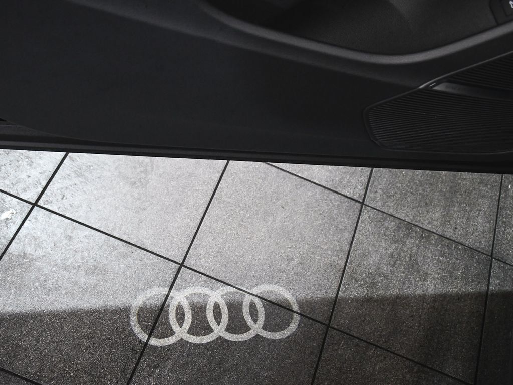 Audi Q7 photo 12