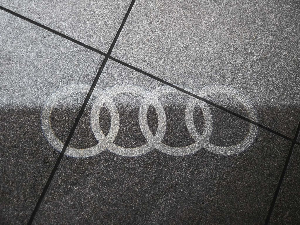 Audi Q7 photo 13