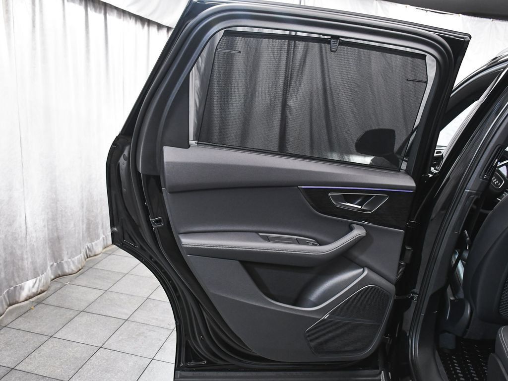 Audi Q7 photo 14